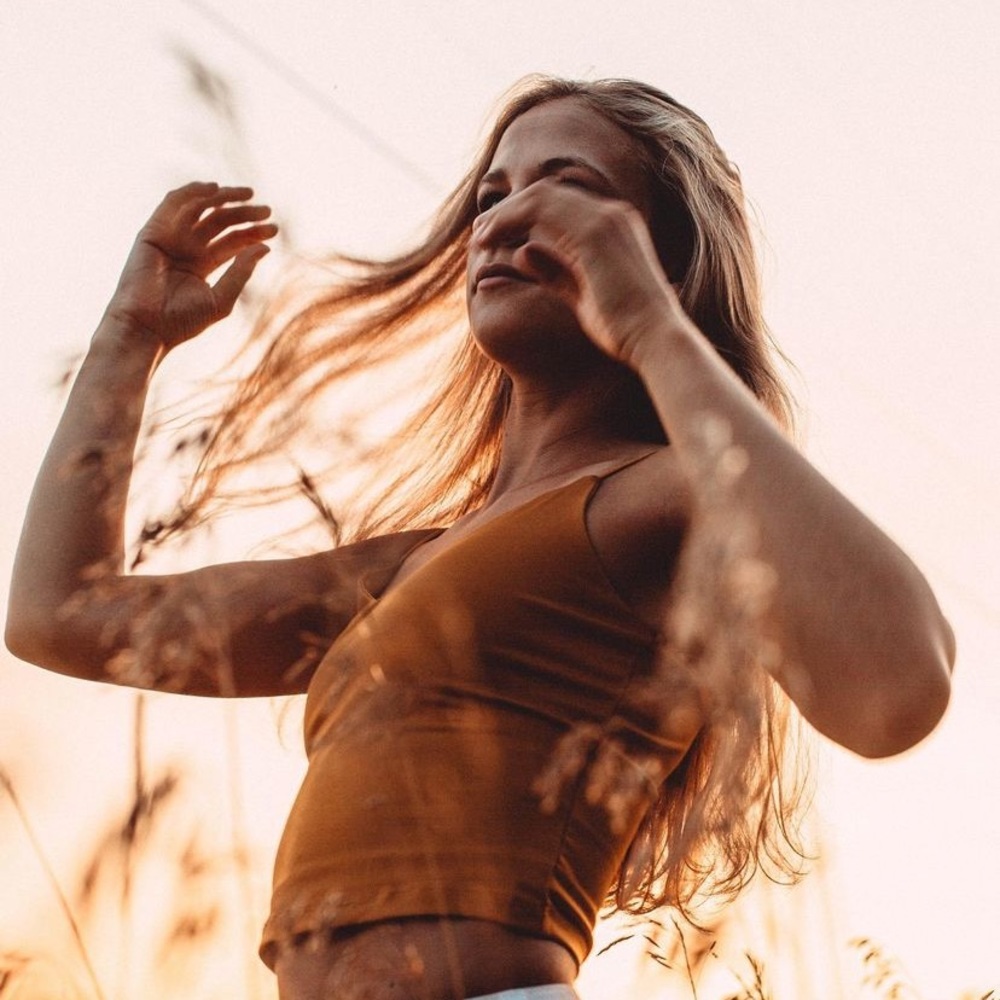 Dynamite golden cropped tank